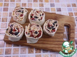 Пирог с тунцом и маслинами Пирог с тунцом и маслинами