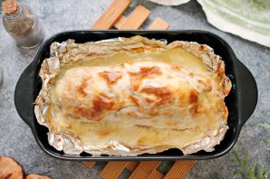 Мясной рулет с яйцом и сыром Мясной рулет с яйцом и сыром