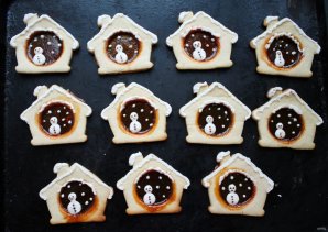 Стеклянное печенье "Снеговик в домике" Стеклянное печенье "Снеговик в домике"