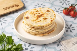 Лепешки из рисовой муки без яиц на сковороде Лепешки из рисовой муки без яиц на сковороде