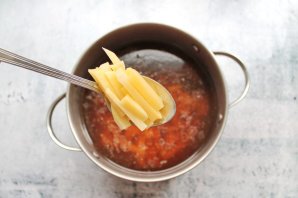 Борщ с квашеной капустой, свеклой и курицей Борщ с квашеной капустой, свеклой и курицей