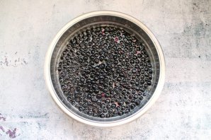 Варенье из черноплодной рябины с грецким орехом Варенье из черноплодной рябины с грецким орехом