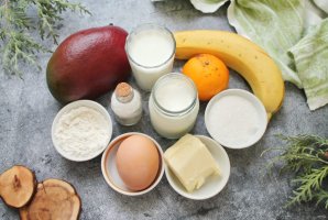 Тарталетки с фруктами и взбитыми сливками Тарталетки с фруктами и взбитыми сливками