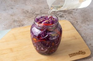 Салат из краснокочанной капусты на зиму Салат из краснокочанной капусты на зиму