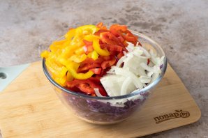 Салат из краснокочанной капусты на зиму Салат из краснокочанной капусты на зиму