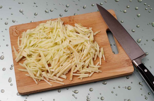 Салат из кальмаров с яблоком и апельсином Салат из кальмаров с яблоком и апельсином