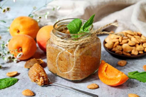 Урбеч из абрикосовых косточек Урбеч из абрикосовых косточек