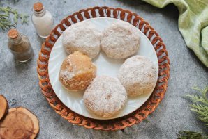 Куриные биточки в духовке с подливкой Куриные биточки в духовке с подливкой