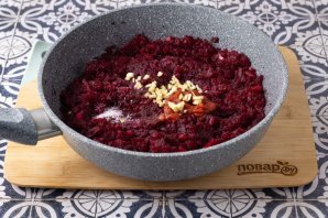 Салат из свеклы "Пальчики оближешь" Салат из свеклы "Пальчики оближешь"