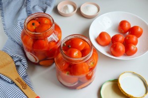 Консервированные помидоры со свеклой Консервированные помидоры со свеклой
