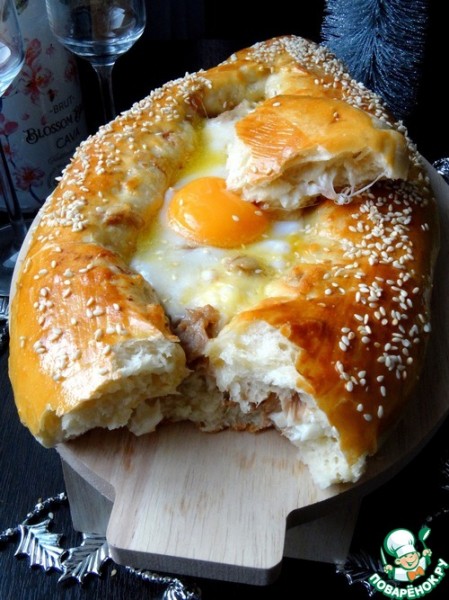 А-ля "Хачапури" с тунцом А-ля "Хачапури" с тунцом