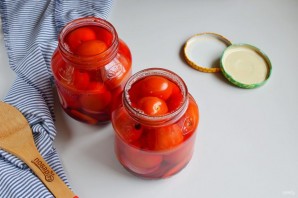 Консервированные помидоры со свеклой Консервированные помидоры со свеклой