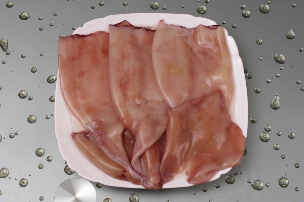 Салат из кальмаров с яблоком и апельсином Салат из кальмаров с яблоком и апельсином