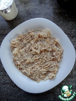 Баклажановые рулетики с тунцом и сыром