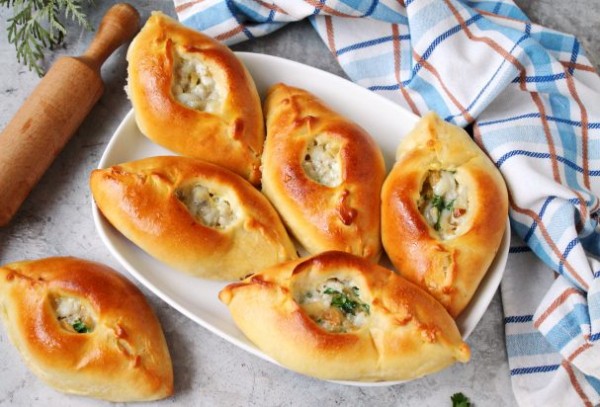 Расстегаи с палтусом Расстегаи с палтусом