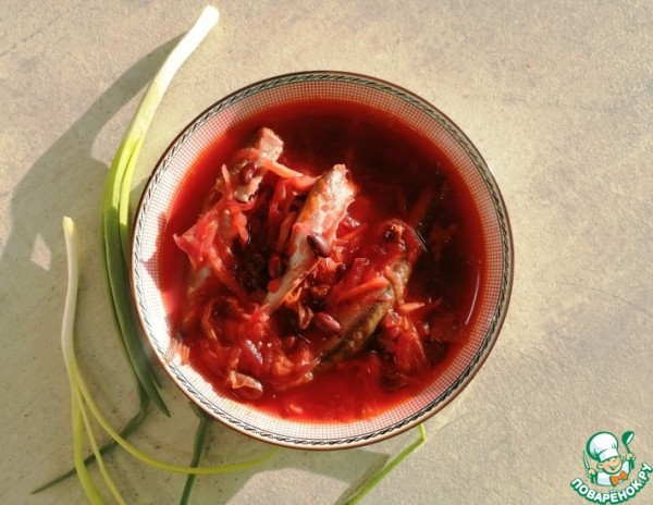 Борщ с фасолью и мойвой