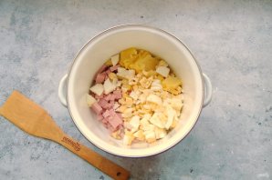 Белая окрошка на сыворотке Белая окрошка на сыворотке