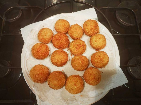 Куриные шарики с сыром Куриные шарики с сыром