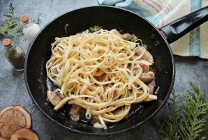 Лингвини с курицей Лингвини с курицей