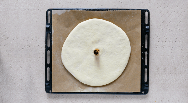 Осетинский пирог c сыром и зеленью, пошаговый рецепт с фото