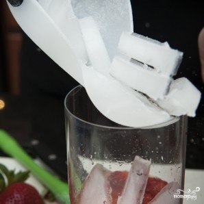 Коктейль "Клубничная Маргарита" Коктейль "Клубничная Маргарита"