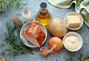 Картошка с копченой курицей в духовке