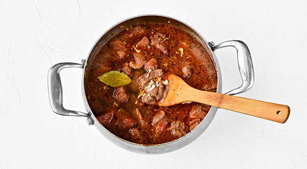 Говяжья вырезка с картошкой, пошаговый рецепт с фото на 493 ккал