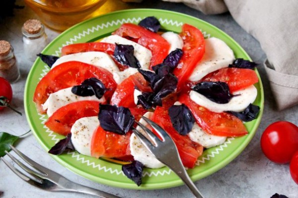 Салат "Капри" Салат "Капри"