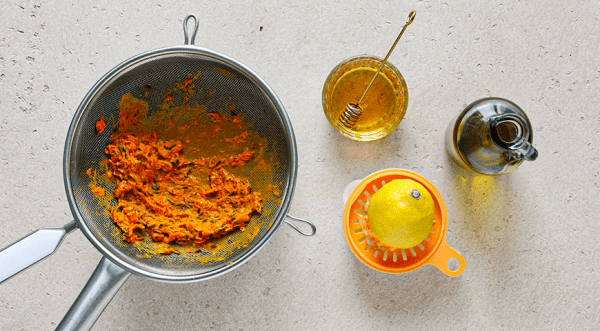 Салат со слабосоленым лососем, айсбергом и заправкой из облепихи, пошаговый рецепт с фото Салат со слабосоленым лососем, айсбергом и заправкой из облепихи, пошаговый рецепт с фото