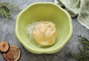 Тарталетки с фруктами и взбитыми сливками Тарталетки с фруктами и взбитыми сливками