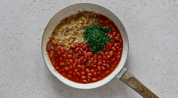 Тефтели с фасолью в горшочках, пошаговый рецепт с фото Тефтели с фасолью в горшочках, пошаговый рецепт с фото