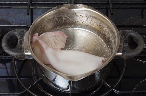 Салат из кальмаров с яблоком и апельсином Салат из кальмаров с яблоком и апельсином