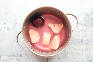 Борщ с квашеной капустой, свеклой и курицей Борщ с квашеной капустой, свеклой и курицей