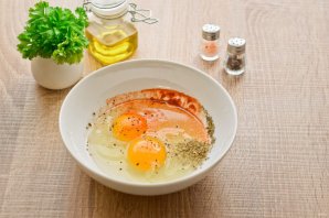 Спаржевая фасоль в яйце с сыром