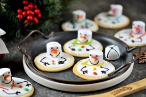 Новогоднее печенье "Тающие снеговики" Новогоднее печенье "Тающие снеговики"
