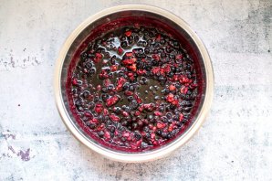 Варенье из черноплодной рябины с грецким орехом Варенье из черноплодной рябины с грецким орехом