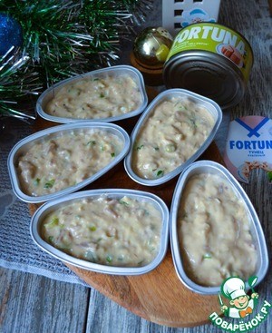 Сырные кексы с тунцом и горошком