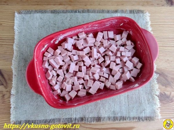 Пышный омлет в духовке — рецепт на молоке с колбасой
Пышный омлет в духовке — рецепт на молоке с колбасой