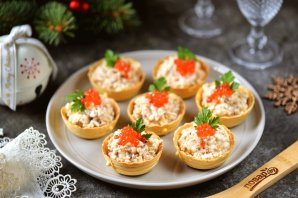 Тарталетки с печенью трески, яйцом и сыром Тарталетки с печенью трески, яйцом и сыром