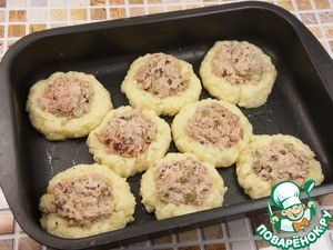 Картофельные ватрушки с тунцом