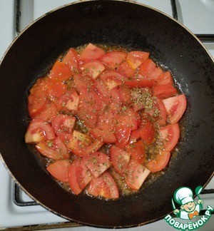 Купаты с соусом из томатов Купаты с соусом из томатов