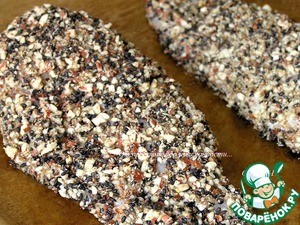 Куриные грудки в орехово-кунжутной панировке Куриные грудки в орехово-кунжутной панировке