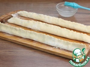 Мини-слойки с тунцом и оливками