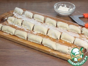 Мини-слойки с тунцом и оливками