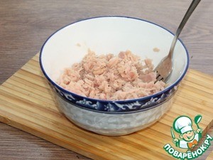 Мини-слойки с тунцом и оливками