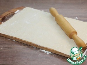 Мини-слойки с тунцом и оливками