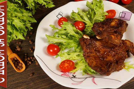 Отличительный вкусовой опыт: свиные рёбрышки, зачаровывающе запечённые под ароматным маринадом Отличительный вкусовой опыт: свиные рёбрышки, зачаровывающе запечённые под ароматным маринадом