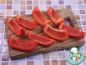 Перец фаршированный тунцом и авокадо