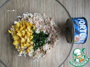 Рисовый салат "Тунец и кальмары"