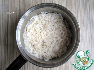 Рисовый салат "Тунец и кальмары"